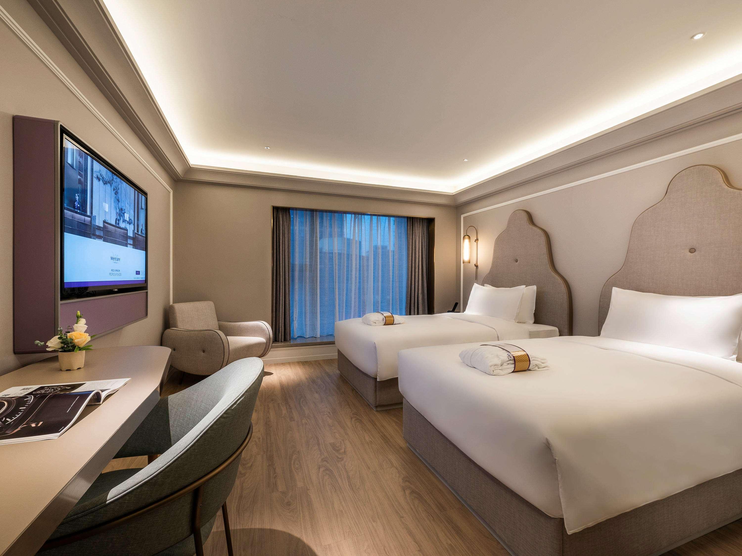 Mercure Chengdu Chunxi Bagian luar foto