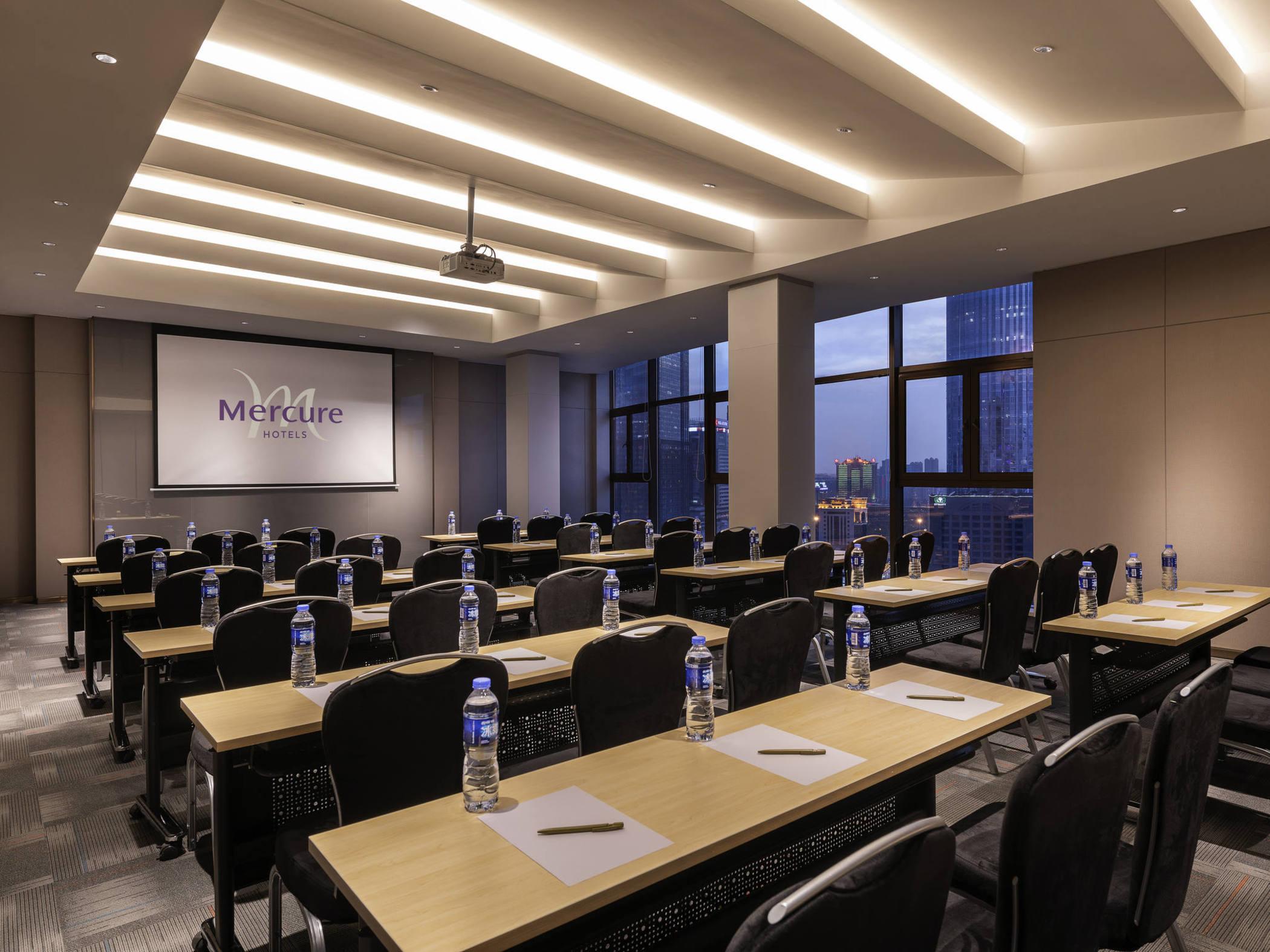 Mercure Chengdu Chunxi Bagian luar foto