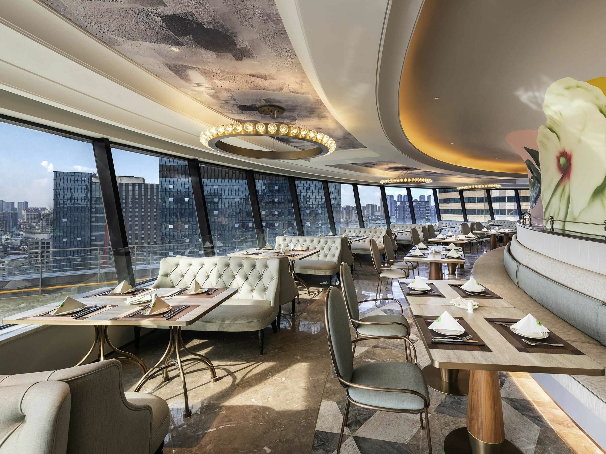 Mercure Chengdu Chunxi Bagian luar foto
